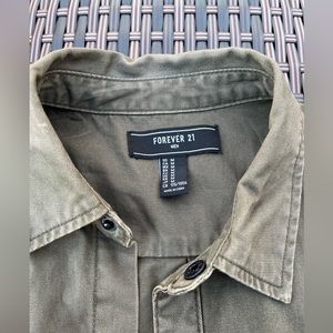 Forever 21 Green Buttoned Shirt/Jacket